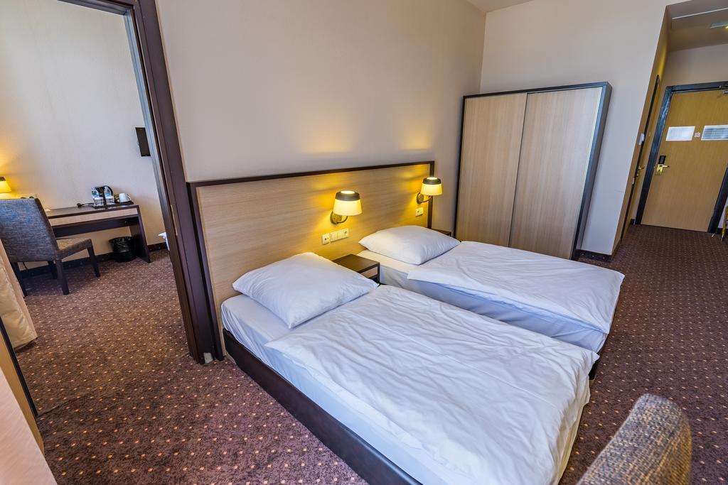 אחלציחה Hotel Lomsia מראה חיצוני תמונה
