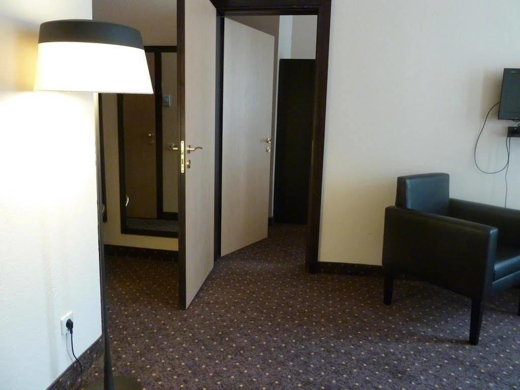אחלציחה Hotel Lomsia מראה חיצוני תמונה