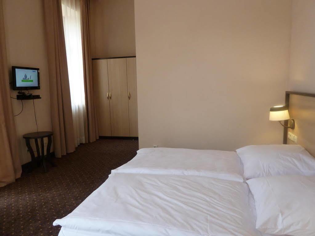 אחלציחה Hotel Lomsia מראה חיצוני תמונה