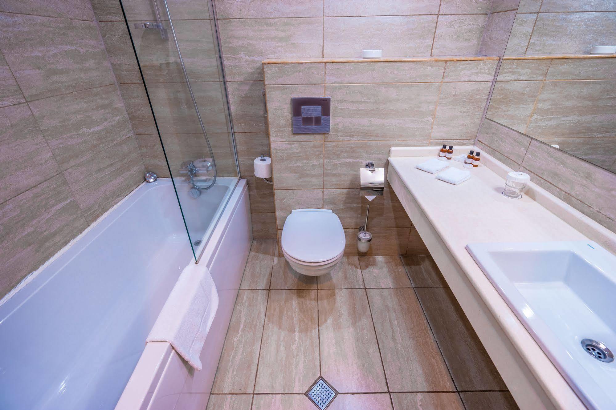אחלציחה Hotel Lomsia מראה חיצוני תמונה