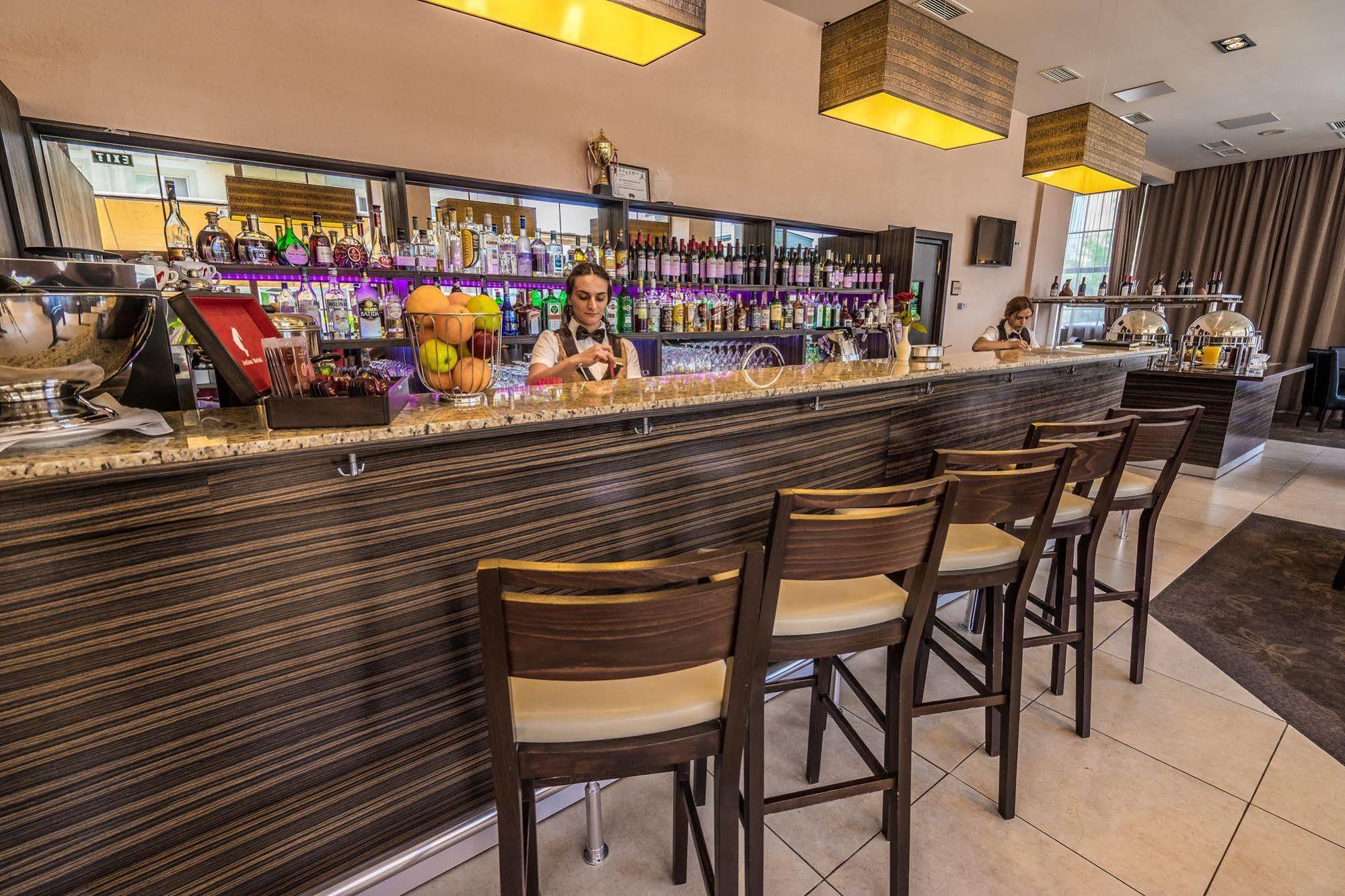 אחלציחה Hotel Lomsia מראה חיצוני תמונה