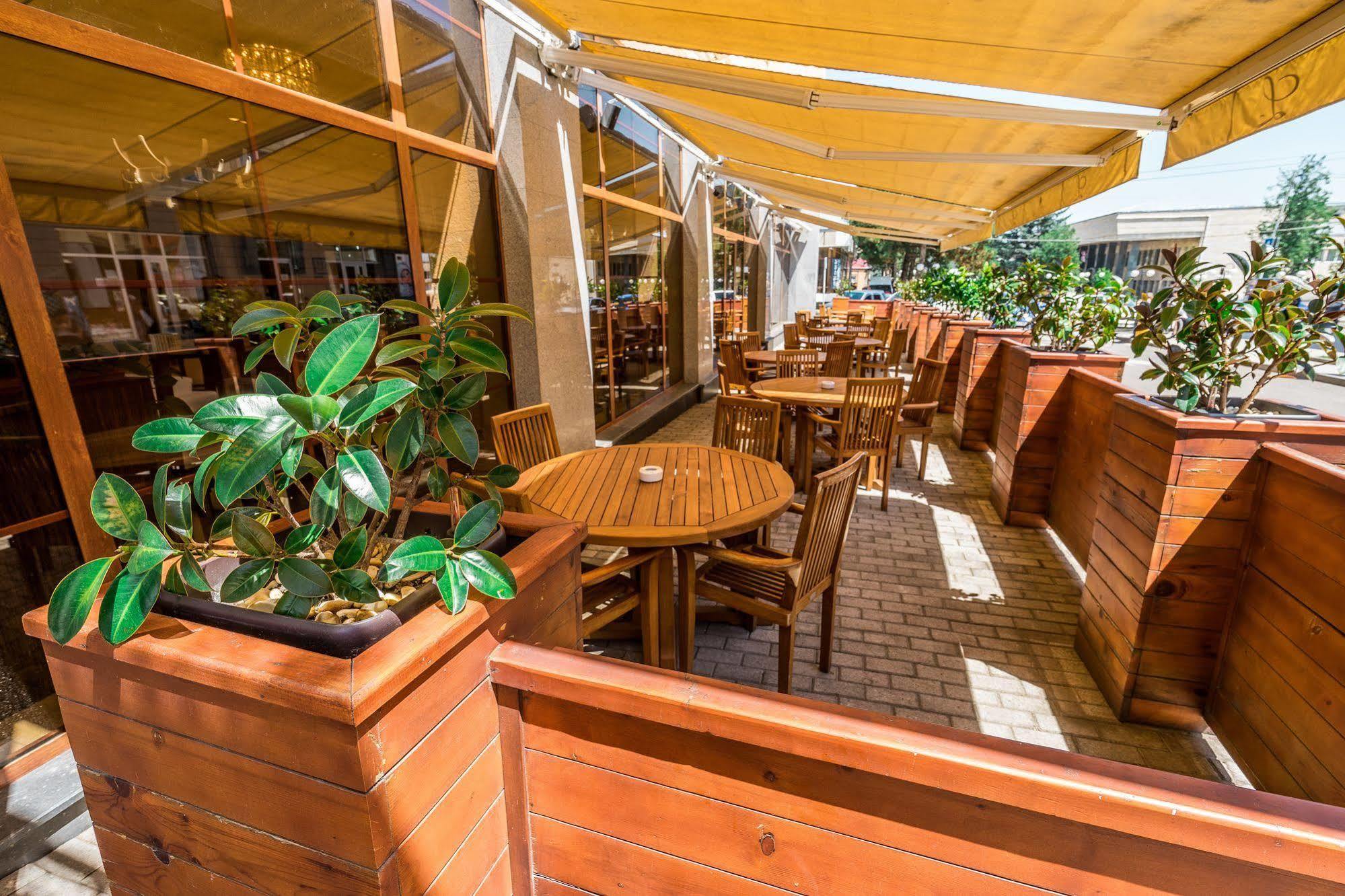 אחלציחה Hotel Lomsia מראה חיצוני תמונה
